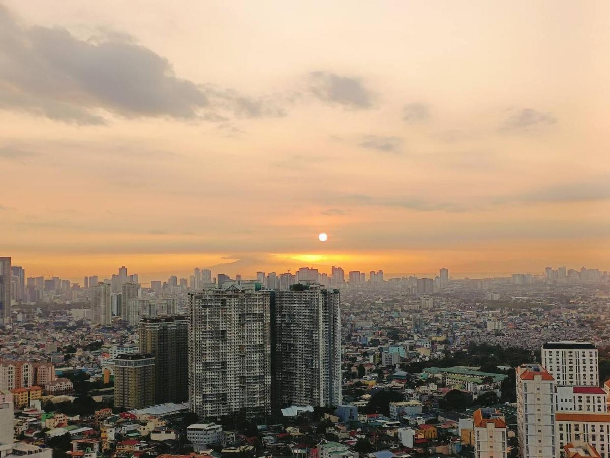Penthouse Studio At Fame Residence 41St Floor, Shangrila-Megamall Манила Екстериор снимка