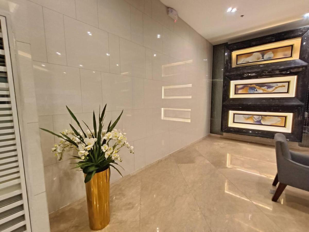 Penthouse Studio At Fame Residence 41St Floor, Shangrila-Megamall Манила Екстериор снимка
