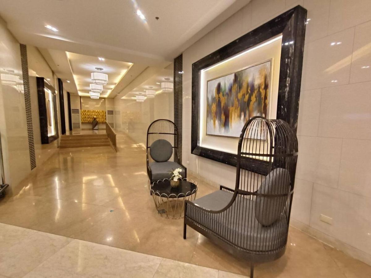 Penthouse Studio At Fame Residence 41St Floor, Shangrila-Megamall Манила Екстериор снимка