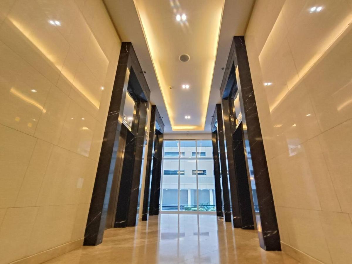 Penthouse Studio At Fame Residence 41St Floor, Shangrila-Megamall Манила Екстериор снимка