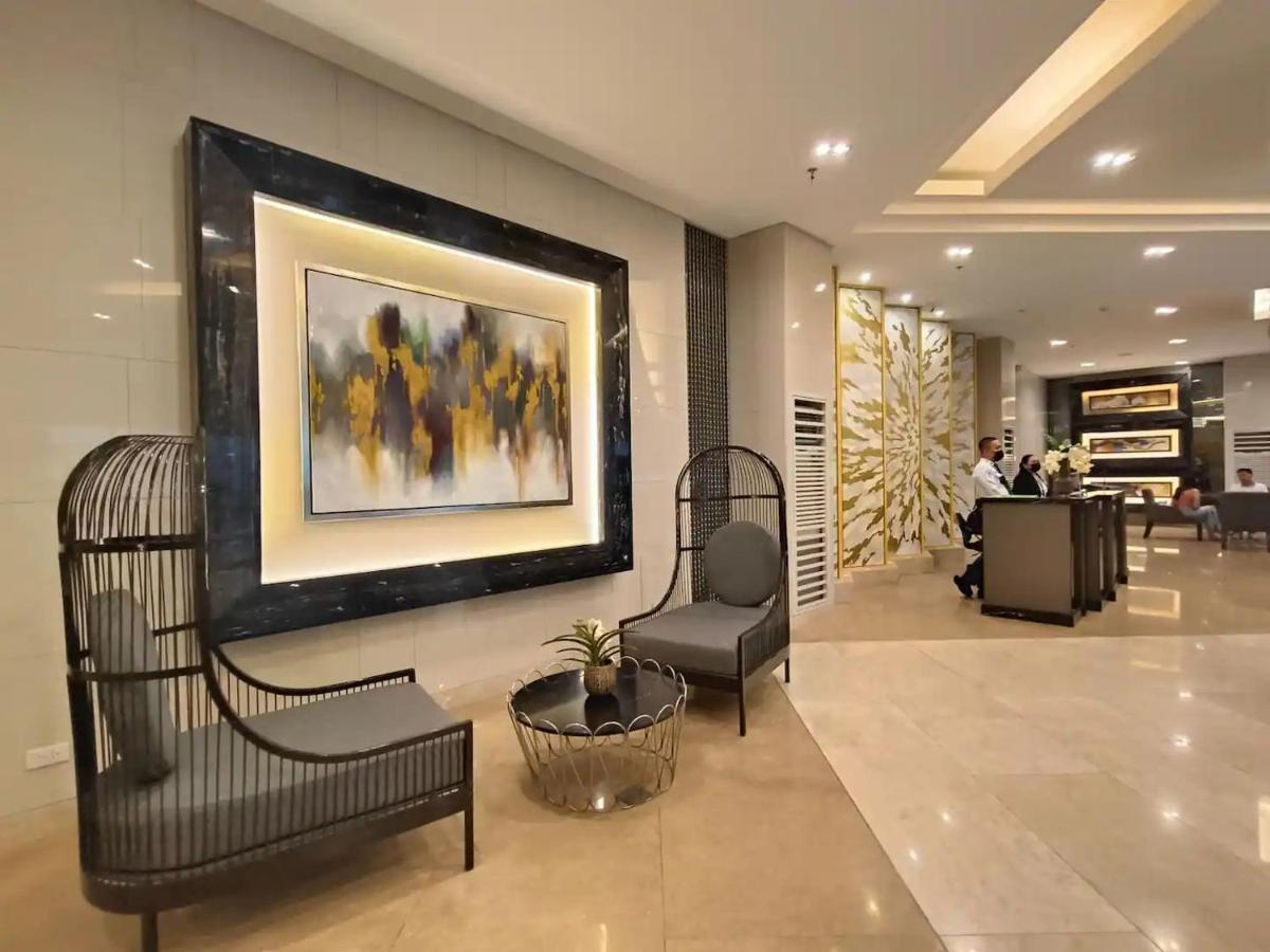 Penthouse Studio At Fame Residence 41St Floor, Shangrila-Megamall Манила Екстериор снимка